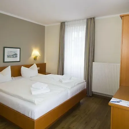 R&r Hotel